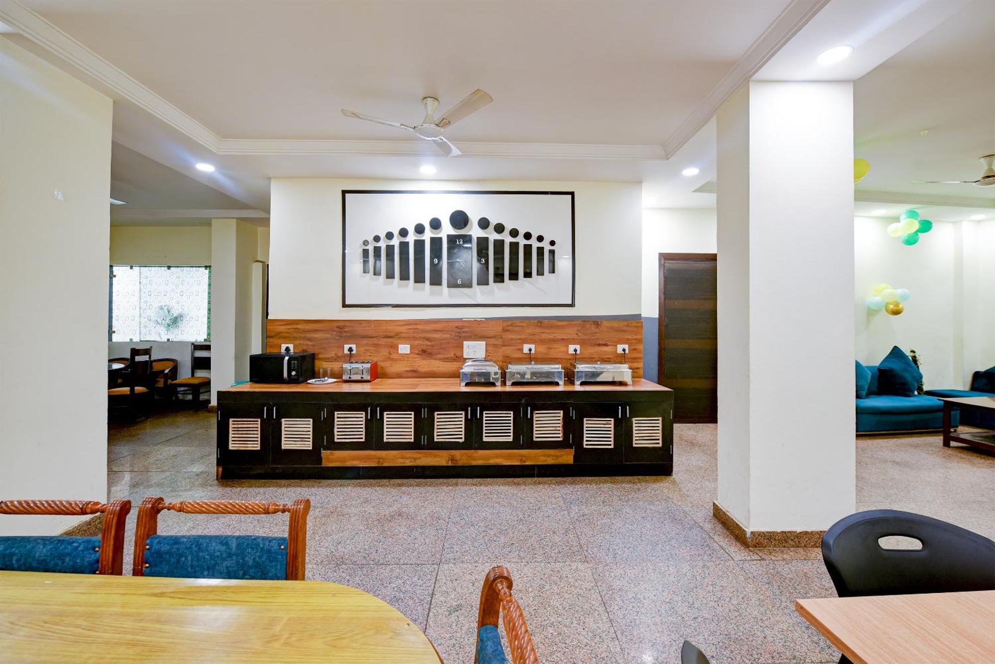 Majestic Park B & B At Airport ニューデリー エクステリア 写真